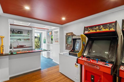 Photo of property in 282 Glamorgan Drive, Northcross, Auckland, 0630