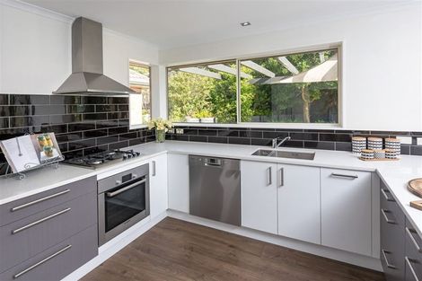 Photo of property in 80 Moyrus Crescent, East Tamaki Heights, Auckland, 2016