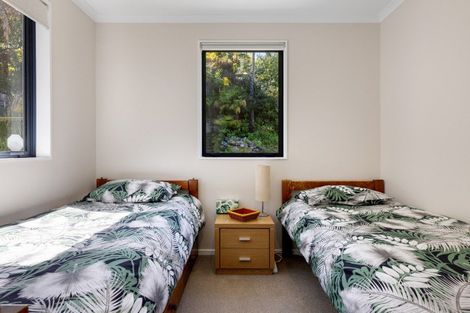 Photo of property in 1/202 Lake Terrace, Waipahihi, Taupo, 3330