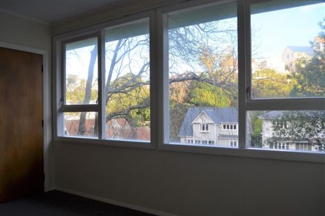 Photo of property in 32a Ngaio Road, Kelburn, Wellington, 6012