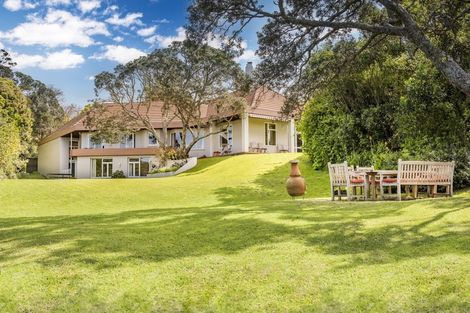 Photo of property in 173 Beach Road, Castor Bay, Auckland, 0620