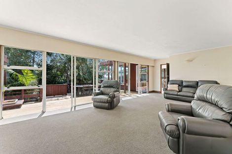 Photo of property in 603 East Coast Road, Browns Bay, Auckland, 0632