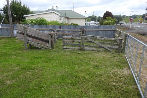 Photo of property in 6 Onslow Street, Ohingaiti, Kimbolton, 4785