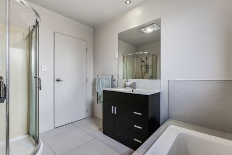 Photo of property in 29 Piwakawaka Court, Rototuna North, Hamilton, 3210