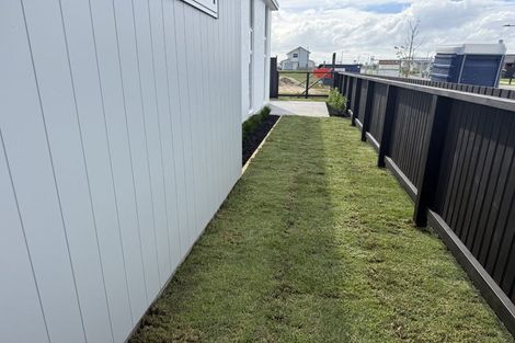 Photo of property in 51 Empire Crescent, Papamoa, 3118