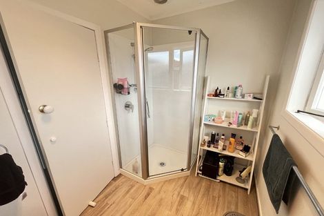 Photo of property in 10 Gills Avenue, Papakura, 2110