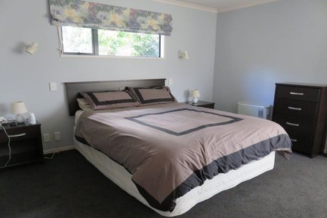 Photo of property in 14 Winston Avenue, Hokowhitu, Palmerston North, 4410