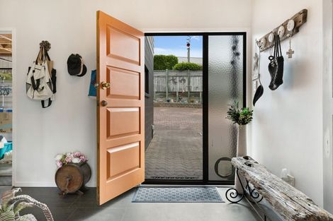 Photo of property in 4 Kempton Place, Richmond Heights, Taupo, 3330