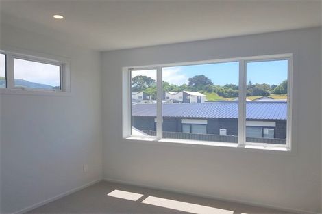 Photo of property in 42 Pateke Drive, Kenepuru, Porirua, 5022