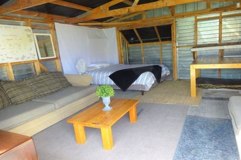 Photo of property in 35 Pratt Avenue, Foxton Beach, Foxton, 4815