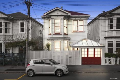 Photo of property in 37 Grant Road, Thorndon, Wellington, 6011