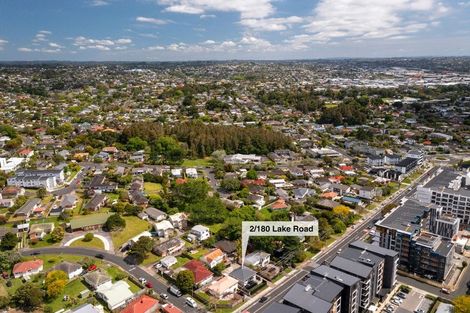 Photo of property in 2/180 Lake Road, Northcote, Auckland, 0627