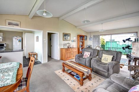 Photo of property in 14 Winston Place, Kew, Dunedin, 9012