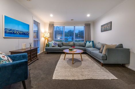 Photo of property in 35 Banks Boulevard, Whitby, Porirua, 5024
