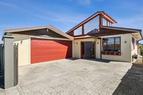 Photo of property in 53 Clemow Road, Fitzroy, New Plymouth, 4312