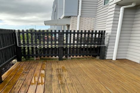 Photo of property in 7 Ceramic Lane, New Lynn, Auckland, 0600