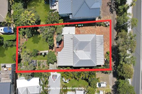 Photo of property in 3 Lake Road, Devonport, Auckland, 0624