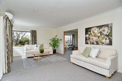Photo of property in 7 Creese Place, Redwood, Christchurch, 8051