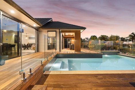 Photo of property in 328 Upper Queen Street, Pukekohe, 2120