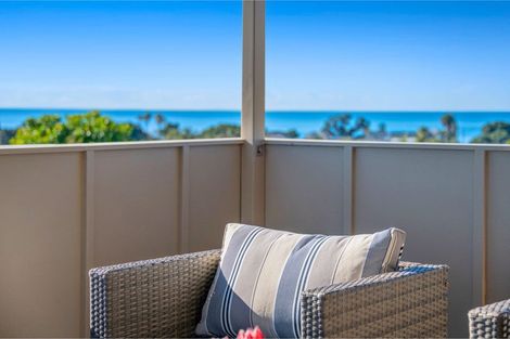 Photo of property in 24 Halldene Terrace, Red Beach, 0932