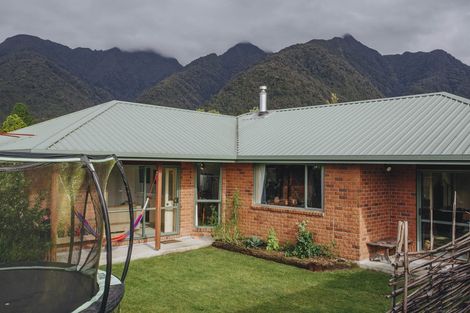 Photo of property in 17 Pekanga Drive, Fox Glacier, 7886