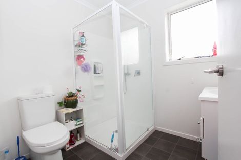 Photo of property in 77 Chiefs Court, Hamilton East, Hamilton, 3216