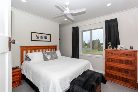 Photo of property in 311 Corbett Road, Paraite, New Plymouth, 4373