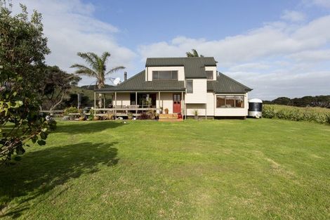 Photo of property in 487 Wilson Road, South Head, Helensville, 0874