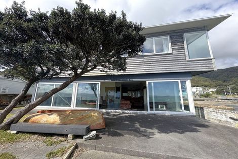 Photo of property in 603b Marine Drive, Days Bay, Lower Hutt, 5013