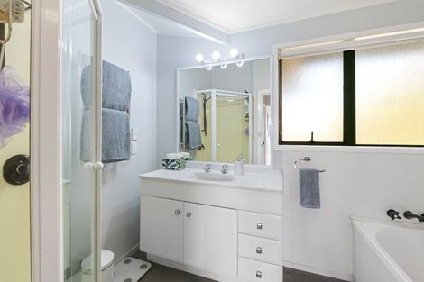 Photo of property in 1042 Whangaparaoa Road, Tindalls Beach, Whangaparaoa, 0930