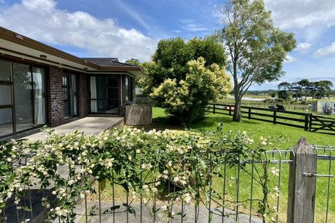 Photo of property in 143 Hamlin Road, Ardmore, Papakura, 2582