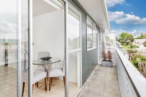 Photo of property in 10/11 Kingsway Avenue, Sandringham, Auckland, 1025