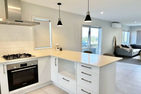 Photo of property in 8 Recovery Road, Papakura, 2110