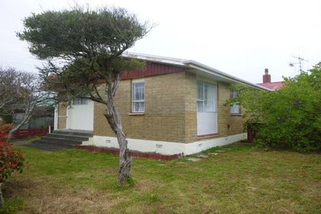Photo of property in 1 Yates Street, Otaki Beach, Otaki, 5512