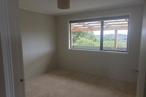 Photo of property in 33 Hobsonville Road, West Harbour, Auckland, 0618