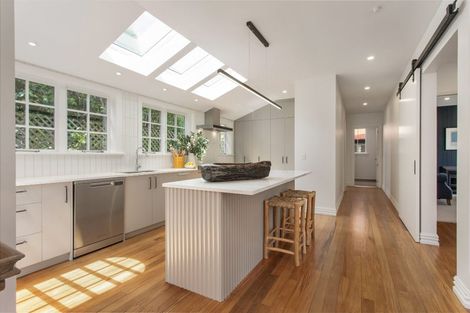 Photo of property in 65 Kotare Street, Fendalton, Christchurch, 8041