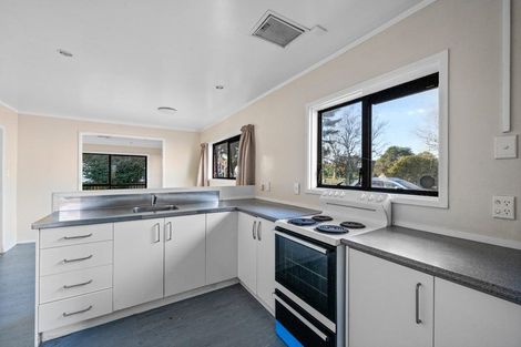 Photo of property in 14 Cross Street, Papakura, 2110