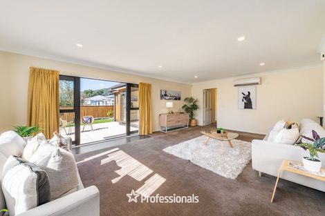 Photo of property in 33 Moana Grove, Waiwhetu, Lower Hutt, 5010