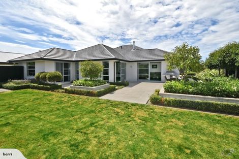 Photo of property in 5 Gosling Crescent, Halswell, Christchurch, 8025