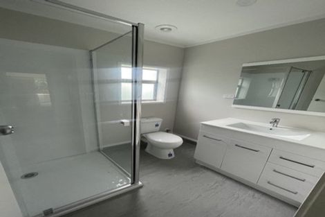 Photo of property in 11 Waitemata Road, Hauraki, Auckland, 0622