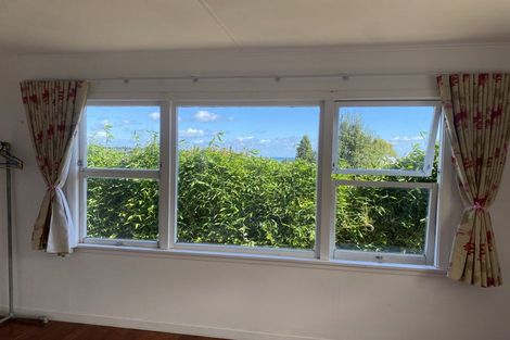 Photo of property in 8 Donnelly Street, Oakura, 4314