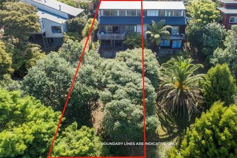 Photo of property in 2/813 East Coast Road, Northcross, Auckland, 0630