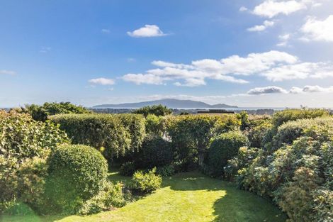 Photo of property in 8 Tui Crescent, Waikanae, 5036
