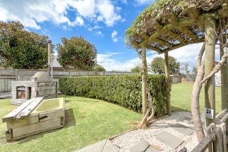 Photo of property in 15 Benner Drive, Ngatea, 3503