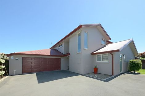 Photo of property in 299 Withells Road, Avonhead, Christchurch, 8042