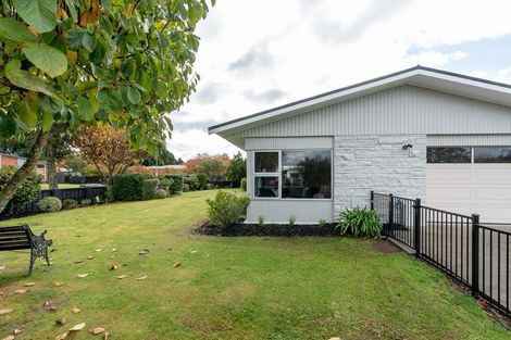 Photo of property in 2 Clements Crescent, Queenwood, Hamilton, 3210