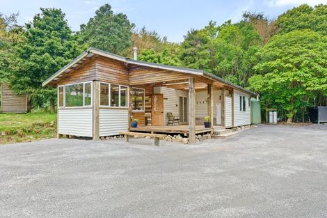 Photo of property in 76 Parenga Road, Hautere, Otaki, 5582