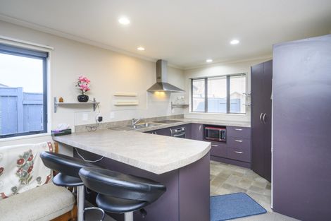 Photo of property in 53 Geneva Terrace, Kelvin Grove, Palmerston North, 4414