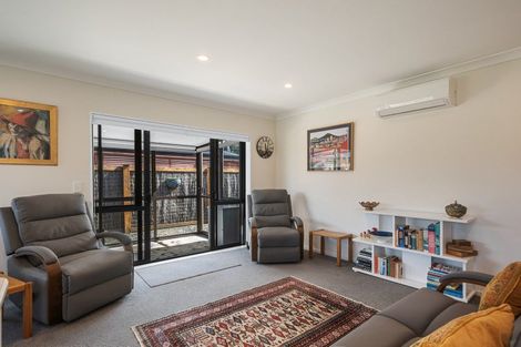 Photo of property in 12a Sussex Street, Levin, 5510