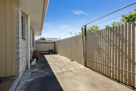 Photo of property in 2/507 Avenue Road West, Hastings, 4122